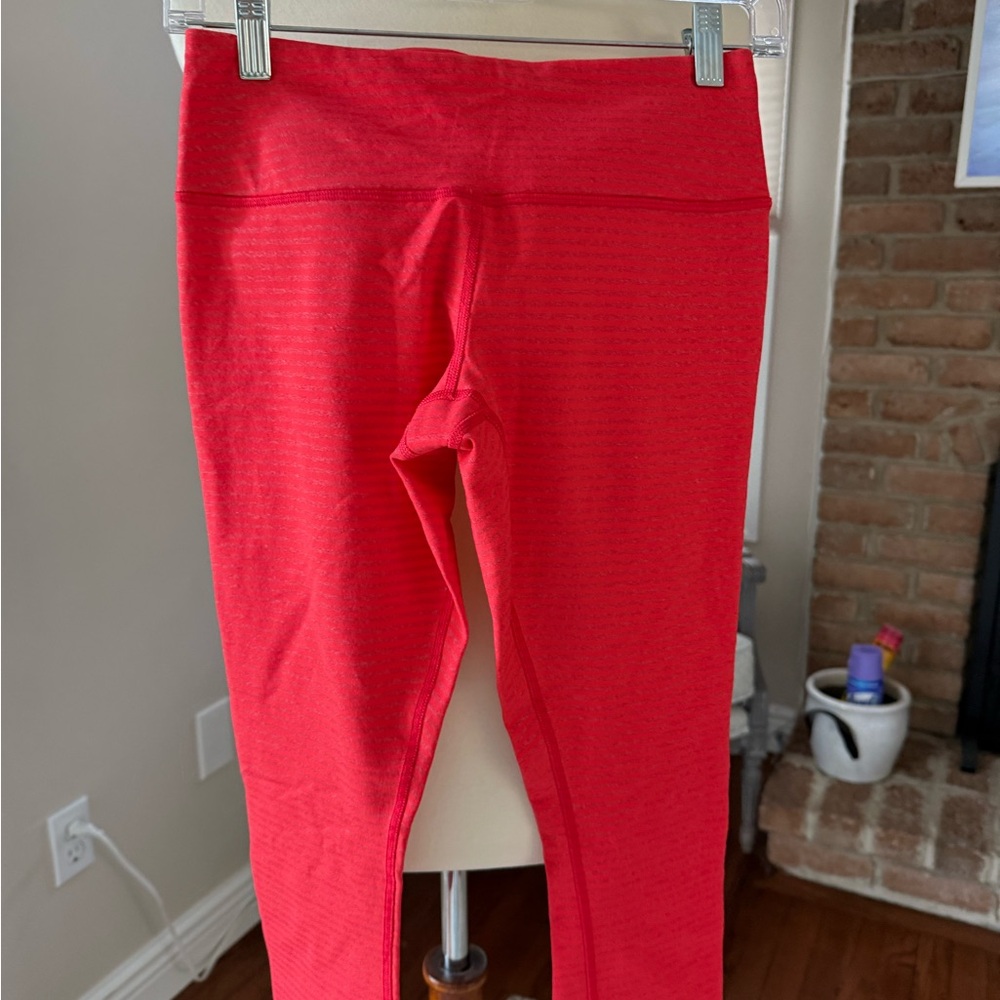 Lululemon wunder under crop slope strip red heathered